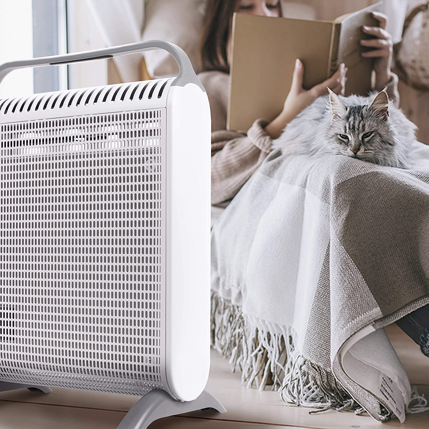 Duronic HV180 Termoventilatore elettrico compatto in utilizzo in un ambiente domestico.